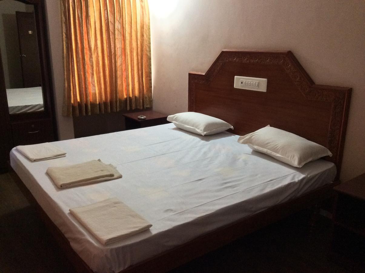Sakthi Lodge Dharapuram Quarto foto